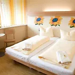 Hotel Jufa Im Brueckenkopfpark -