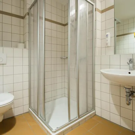 Jufa Im Brueckenkopfpark -