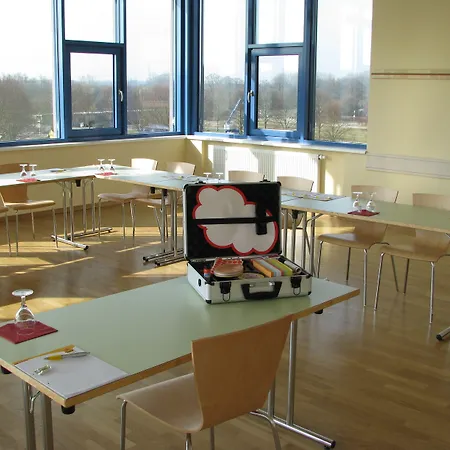 Szálloda Jufa Im Brueckenkopfpark -