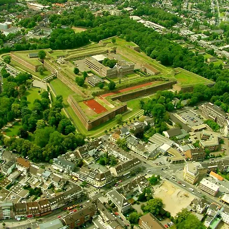 Hotel Jufa Im Brueckenkopfpark - 3*