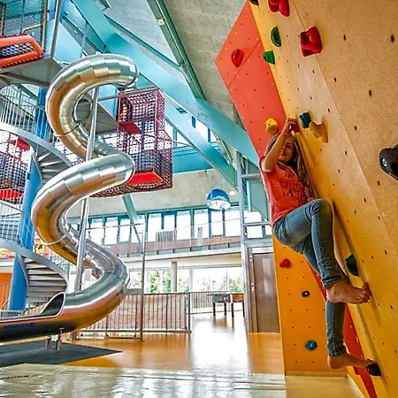 Jufa Im Brueckenkopfpark -