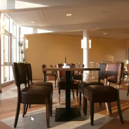 Otel Jufa Im Brueckenkopfpark - Jülich