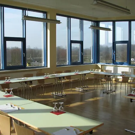 Jufa Im Brueckenkopfpark -