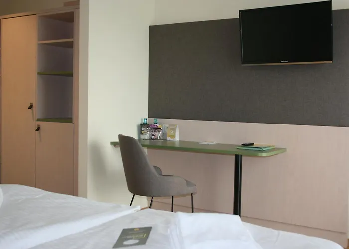 Jufa Im Brueckenkopfpark - Отель Юлих