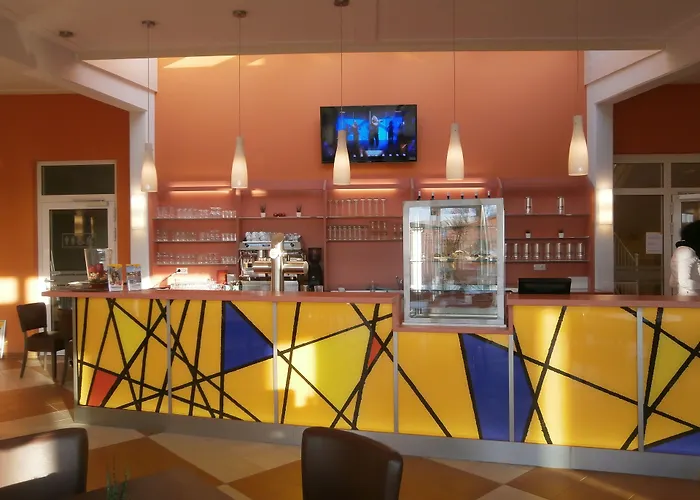 Jufa Im Brueckenkopfpark - 3* Юлих