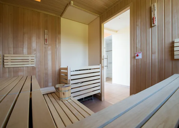 Jufa Im Brueckenkopfpark - Отель Юлих